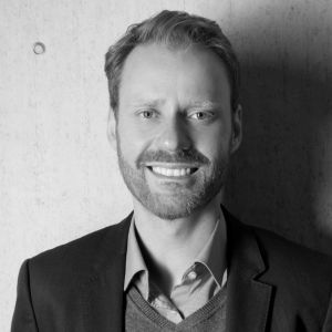 Schwarz-Weiß-Fotografie von Kai-Uwe-Niemann, Stellvertretender Leiter IT und Support bei der Kommunikationsagentur atene KOM GmbH